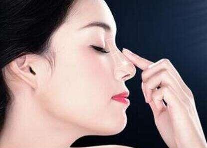 耳軟骨墊鼻梁好不好？