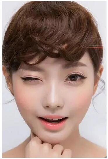 堪比整容的化妝方式 立變小V臉 新技能get起來(lái)