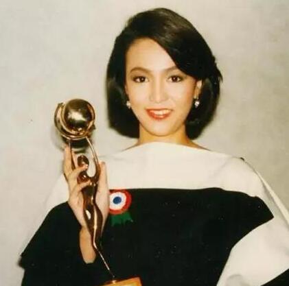 鄭裕玲整容前后 如今臉部僵硬變形