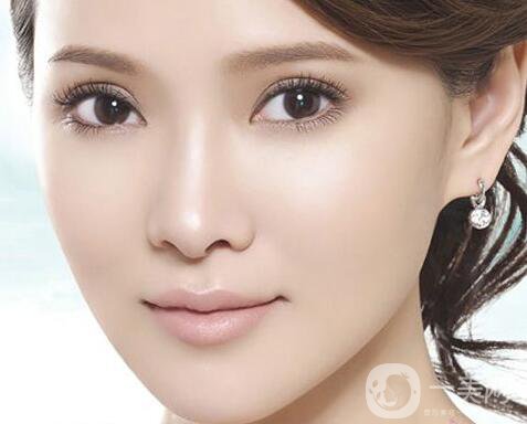 割雙眼皮要恢復(fù)多久 注意事項(xiàng)有哪些