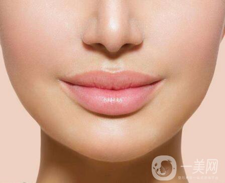 豐唇手術(shù)要多少錢?豐唇手術(shù)價格是多少？