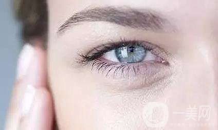 去魚(yú)尾紋的方法有哪些？玻尿酸去魚(yú)尾紋怎么樣？