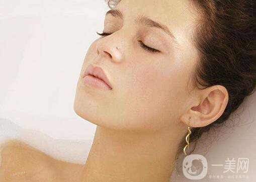 深圳打玻尿酸隆鼻價(jià)格大概是多少？