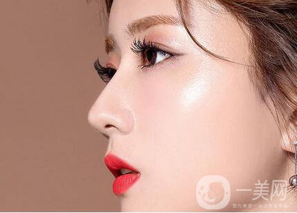 鼻子歪了矯正有危險嗎？