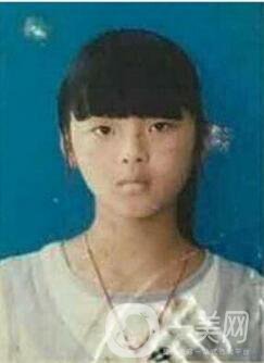 唱卡路里的楊超越舊照爆出 網(wǎng)友質(zhì)疑其整容