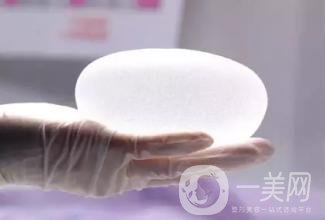 假體豐胸的*果能捏的出來嗎