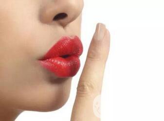 玻尿酸豐唇術后護理要注意什么