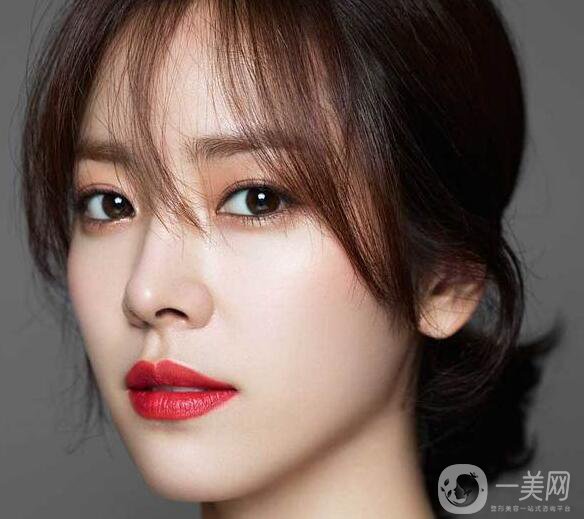 耳軟骨隆鼻手術(shù)要多少錢？