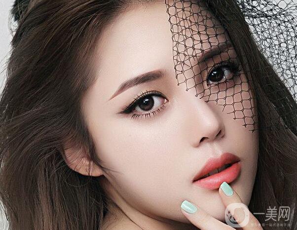 硅膠豐額頭報價一般都是多少呢？