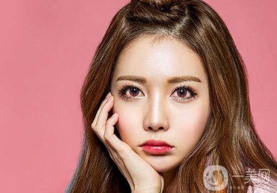 假體隆鼻整容費(fèi)用大概多少？