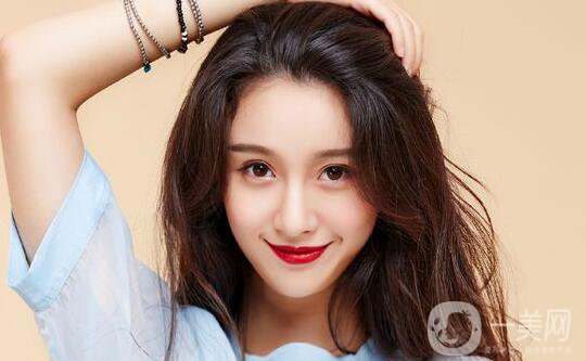 駝峰鼻矯正的費(fèi)用多少？