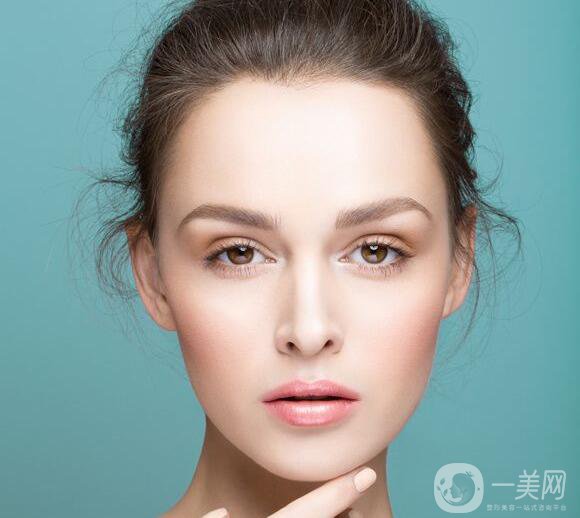 隆鼻整形要多少錢(qián)？