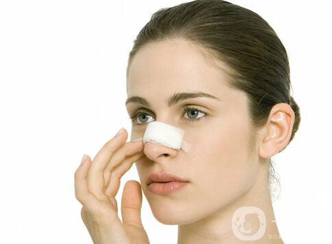 歪鼻矯正多少錢,歪鼻矯正注意事項