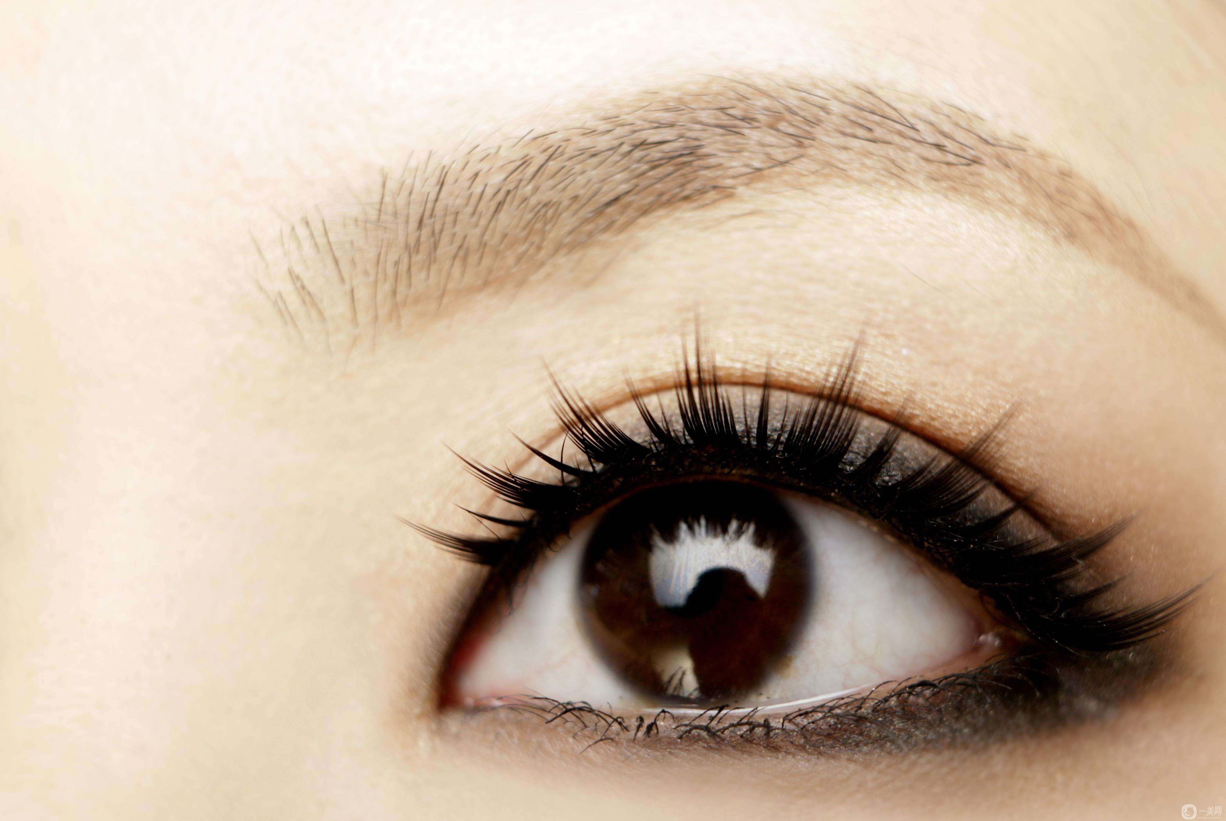 割雙眼皮有什么方法 割雙眼皮恢復時間