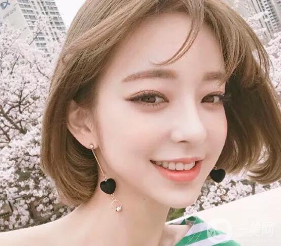 隆鼻什么材料好呢？