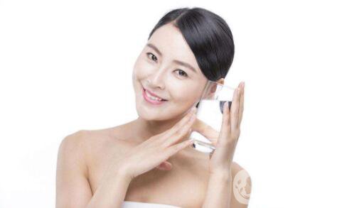 北京自體脂肪豐眉弓多少錢 *果怎么樣？