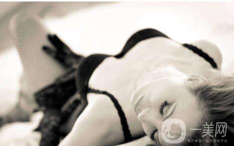 自體脂肪隆胸手術(shù)多少錢 *嗎？