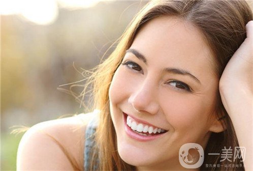 彩光嫩膚好嗎 彩光嫩膚多久見*