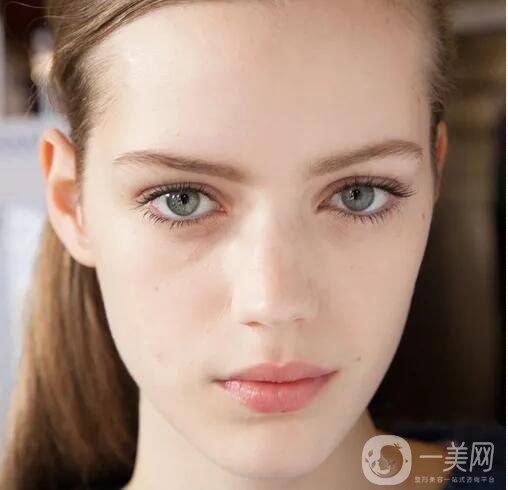 鼻子打玻尿酸多少錢？有什么優(yōu)劣勢(shì)呢？