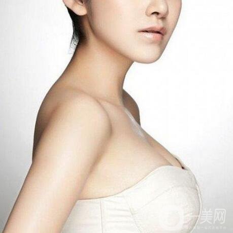 隆胸后出現(xiàn)哪些情況需要做修復(fù)？