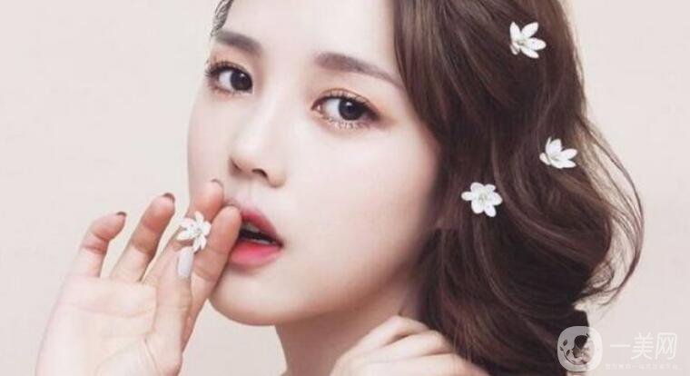 硅膠隆鼻的優(yōu)點(diǎn)到底是什么呢？