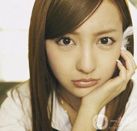 標(biāo)準(zhǔn)的仰月唇女明星有哪些？其中還有AB的整容模板！