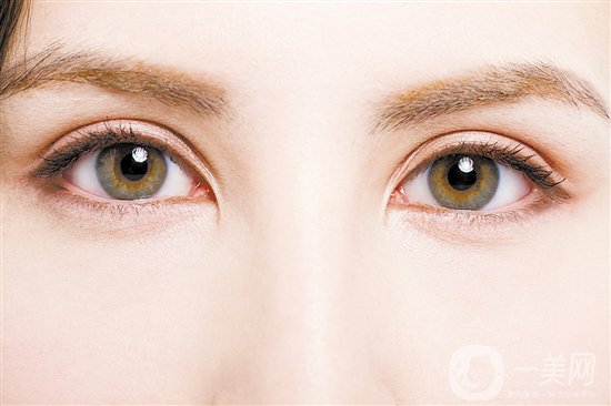 割雙眼皮多久恢復(fù)自然？