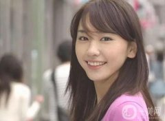 女生初戀臉標(biāo)準(zhǔn)：看沒有整容的沈月和李蘭迪誰更符合