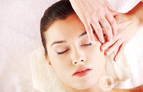 自體脂肪墊下巴恢復(fù)期一般是多長？