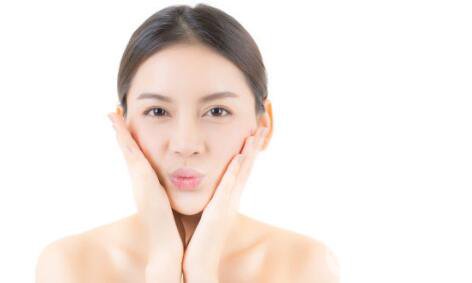 自體脂肪填豐下巴疼嗎？有多疼