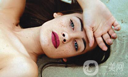 什么是黃褐斑？黃褐斑體征、調(diào)節(jié)與預(yù)防