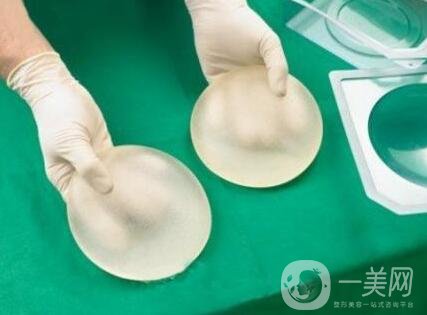 假體隆胸術有哪些特點？