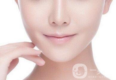 硅膠墊下巴要疼幾天？如何緩解這種疼痛感？