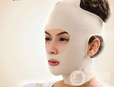 雙下巴吸脂頭套要戴多久？