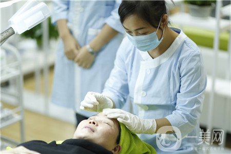 激光祛斑祛痘好不好？要調(diào)節(jié)多少次？