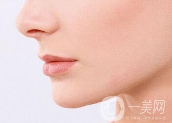 鼻子長(zhǎng)黑頭怎么辦？做激光有用嗎？