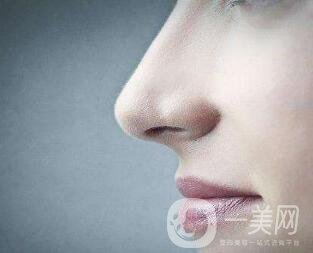 鼻子整形7天還腫嗎？消腫妙招看這里！