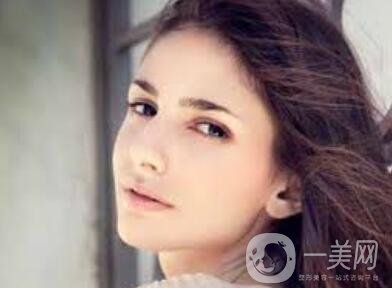 自體脂肪填充眼周皺紋