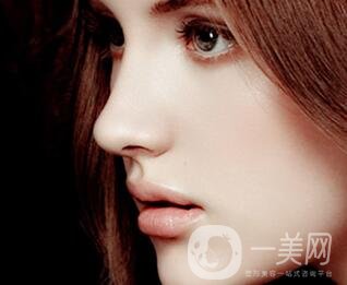 脂肪隆鼻術(shù)