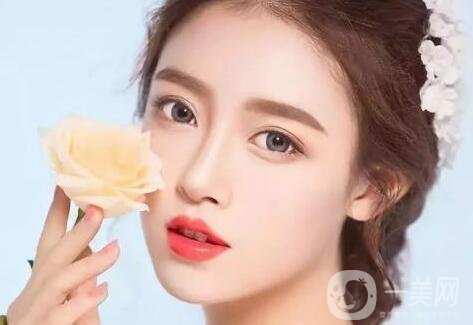 隆鼻修復(fù)手術(shù)價格多少錢?什么原因會影響價格?