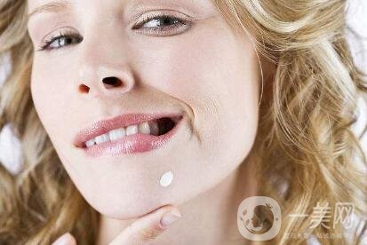 上頜后縮怎么矯正？手術(shù)有風(fēng)險(xiǎn)嗎？