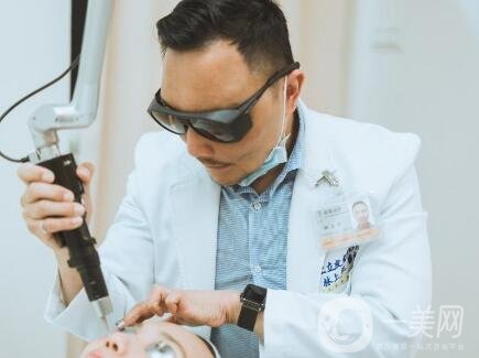 激光治痘疤要做幾次？多久見*？