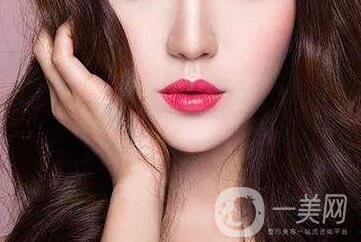 隆鼻手術(shù)的風(fēng)險大嗎？有哪些？