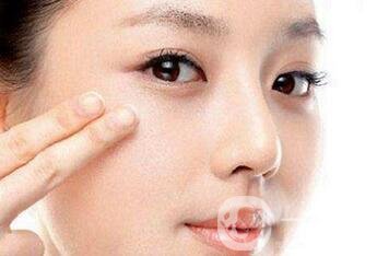 去除魚尾紋的方法有哪些？哪種方法比較好？