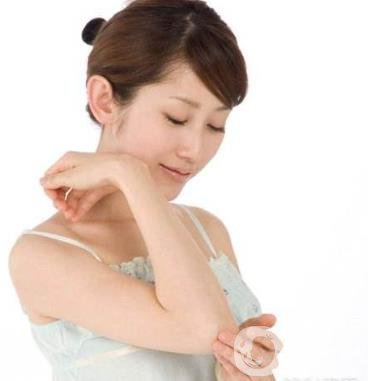如何快速美白手臂？曬黑后如何*？