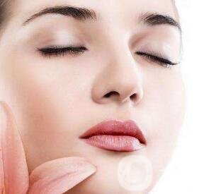 固體硅膠隆鼻好不好？有危害嗎？