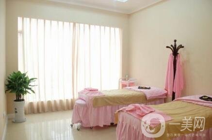 成都達(dá)拉斯割雙眼皮多少錢？眼部整形價(jià)格表2020明細(xì)