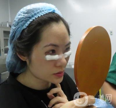 長海醫(yī)院去眼袋