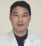 鄭州隆鼻醫(yī)生！實(shí)力強(qiáng)勁_(tái)2021價(jià)格表收費(fèi)情況公布！