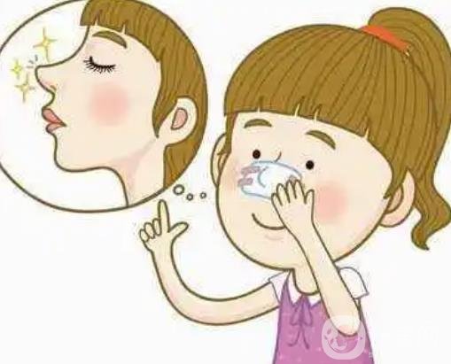 南京醫(yī)科大學(xué)友誼醫(yī)院整形外科價(jià)格表，附隆鼻案例圖